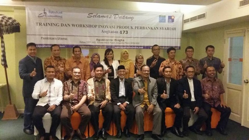 Training dan Workshop Eksekutif Inovasi Produk Perbankan Syariah Angkatan 216 Tgl 22 - 23 Februari 2017 Di Hotel Amarosa Bandung