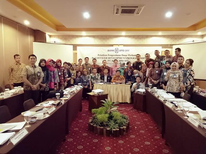 Training dan Workshop Restrukturisasi Pembiayaan Bank Syariah  Angkatan 388 (8 - 9 November 2019 di Hotel Sofyan Betawi Cut Meutia, Jakarta Pusat).