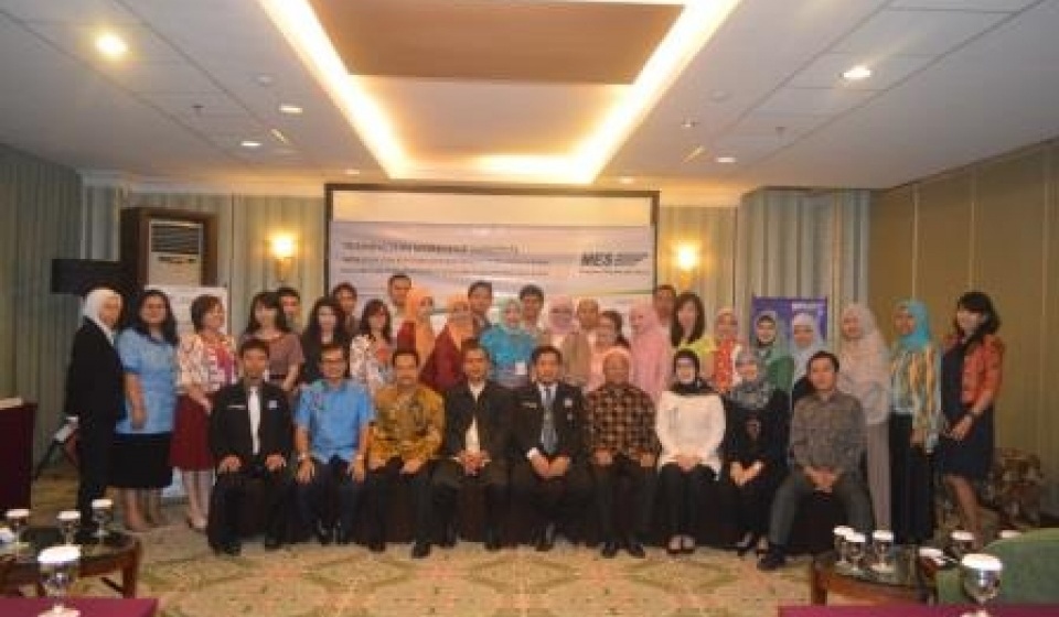 Training dan Workshop Eksekutif Hybrid Contracts pada Produk Perbankan & Keuangan Syariah 5-6 November di Malang