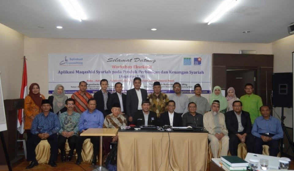 Upgrading dan Refreshment Notaris Perbankan Syariah  29 September  2015 di Padang